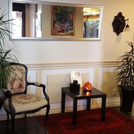 Holms Larvik موتيل Rodbol