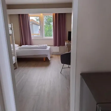 Holms Larvik موتيل