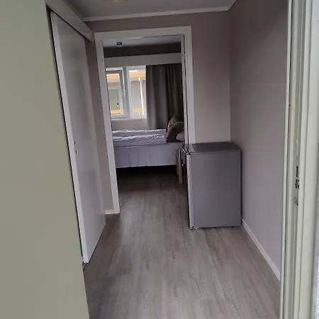 Holms Larvik 3* Rodbol