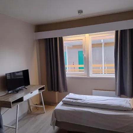 Holms Larvik 3*