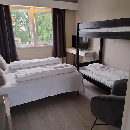 Holms Larvik 3* Rodbol